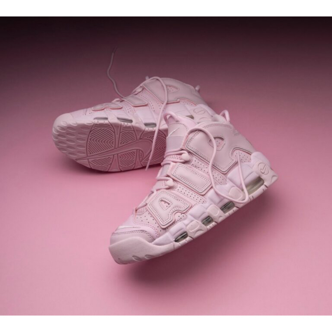 NIKE(ナイキ)の24.5《新品》NIKE WMNS MORE UP TEMPO ピンク モアテン レディースの靴/シューズ(スニーカー)の商品写真