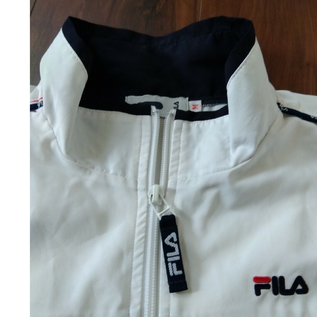 FILA(フィラ)のFILA　白のウィンドブレーカー レディースのジャケット/アウター(ナイロンジャケット)の商品写真