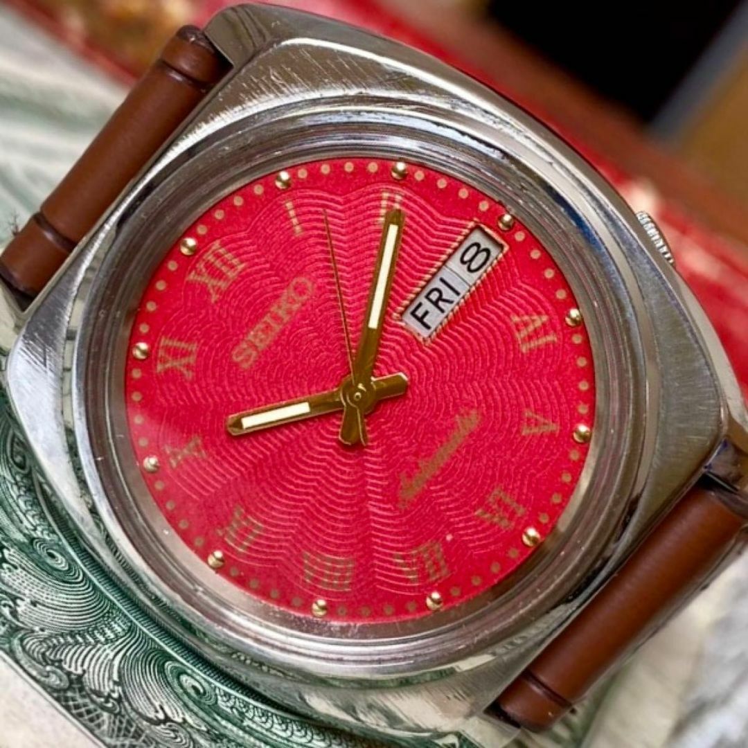 【レトロなデザイン】セイコー メンズ腕時計 レッド 自動巻き ヴィンテージ