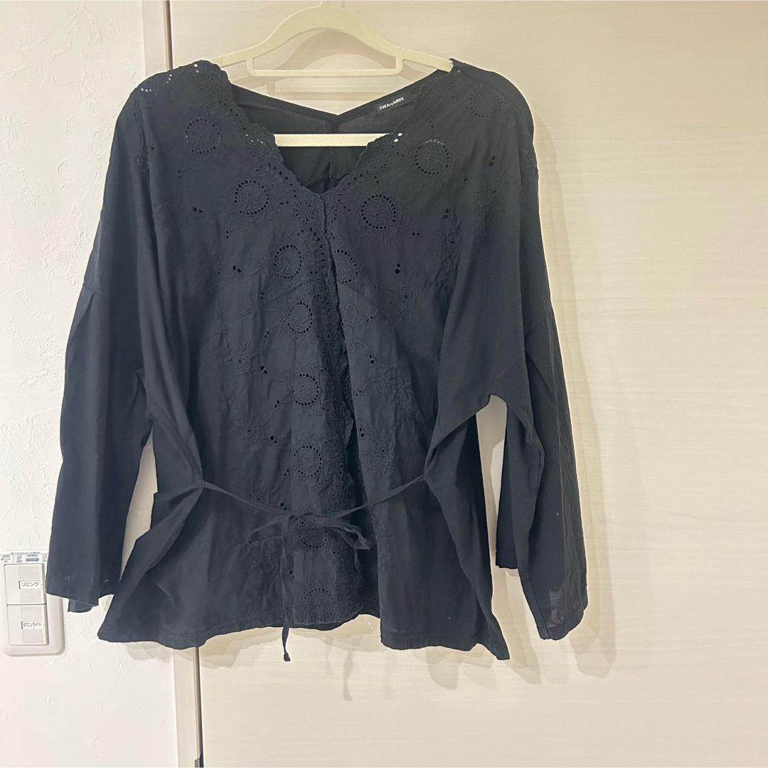 2WAY♡Vネックカジュアルブラウス♡黒ブラック♡刺繍♡大きいサイズ♡SHEIN レディースのトップス(シャツ/ブラウス(長袖/七分))の商品写真