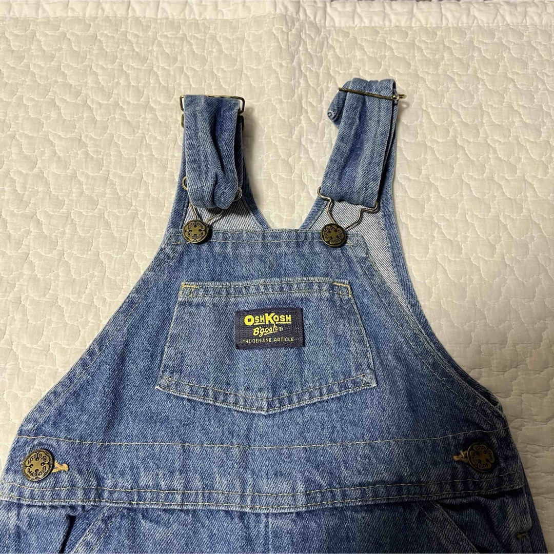 OshKosh(オシュコシュ)のOSHKOSH キッズオーバーオール 4T キッズ/ベビー/マタニティのキッズ服男の子用(90cm~)(パンツ/スパッツ)の商品写真