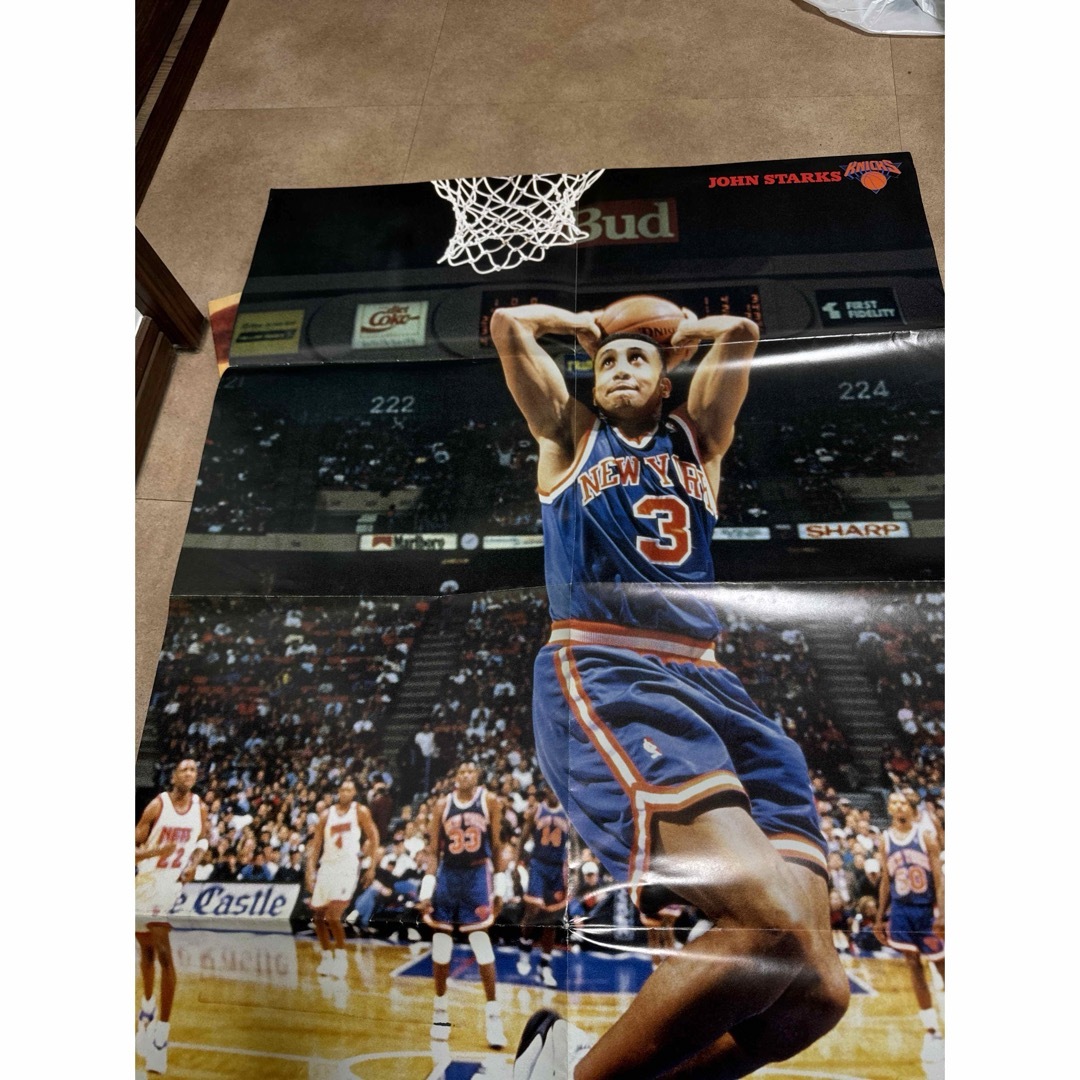 NBA大型ポスター6枚と細型ミニポスター2枚（裏表あり） エンタメ/ホビーのアニメグッズ(ポスター)の商品写真