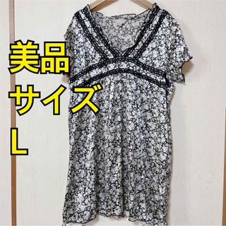 トップス　花柄　サイズL  Tシャツ　半袖　ツルツル　Vネック(Tシャツ(半袖/袖なし))