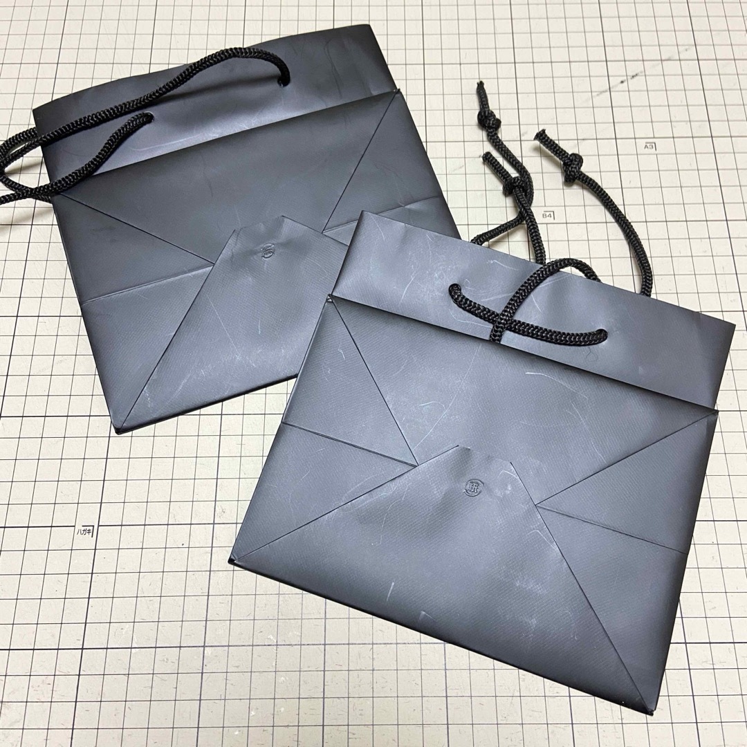 トシヨロイヅカ ショッパー 紙袋 2枚 レディースのバッグ(ショップ袋)の商品写真