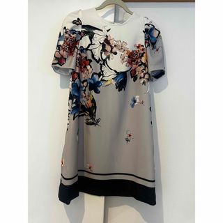 ザラ(ZARA)のZARA 花柄　ワンピース(ひざ丈ワンピース)