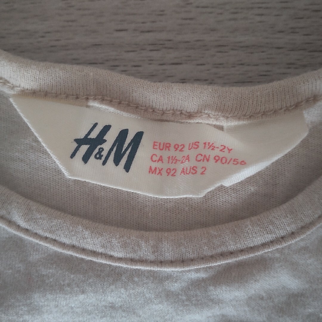 H&M(エイチアンドエム)のH&M エイチアンドエム ノースリーブ タンクトップ ベビー服 キッズ/ベビー/マタニティのキッズ服女の子用(90cm~)(Tシャツ/カットソー)の商品写真