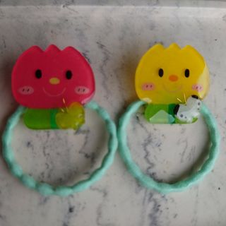 ベビーキッズヘアゴム　チューリップ　蝶　春　花　ハンドメイド(ファッション雑貨)