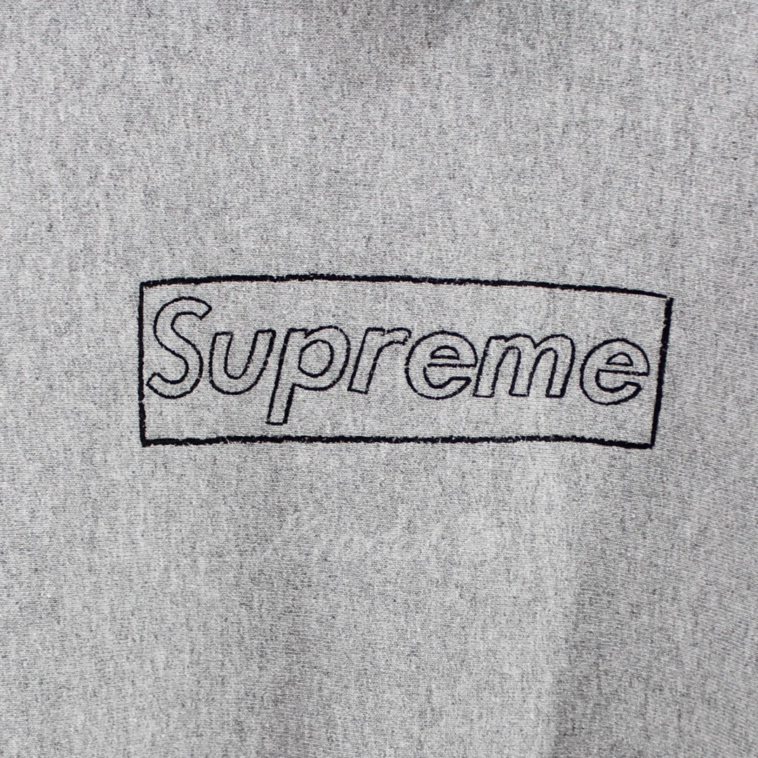 Supreme(シュプリーム)の新品シュプリームKAWS Chalk Logo HoodedSweatshirt メンズのトップス(パーカー)の商品写真
