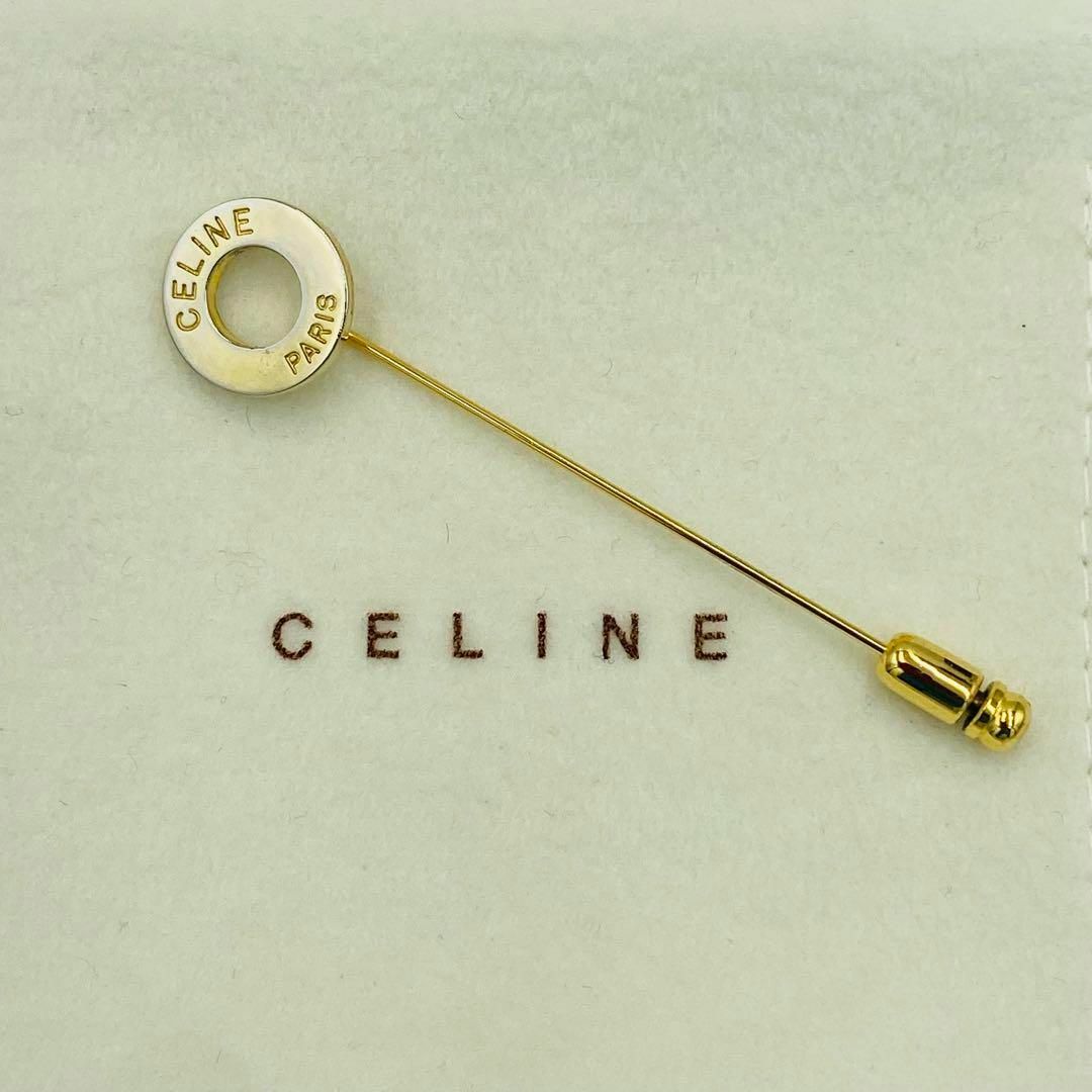 celine(セリーヌ)の★CELINE★ ピンブローチ シルバー製 サークル ロゴ ゴールド レディースのアクセサリー(ブローチ/コサージュ)の商品写真