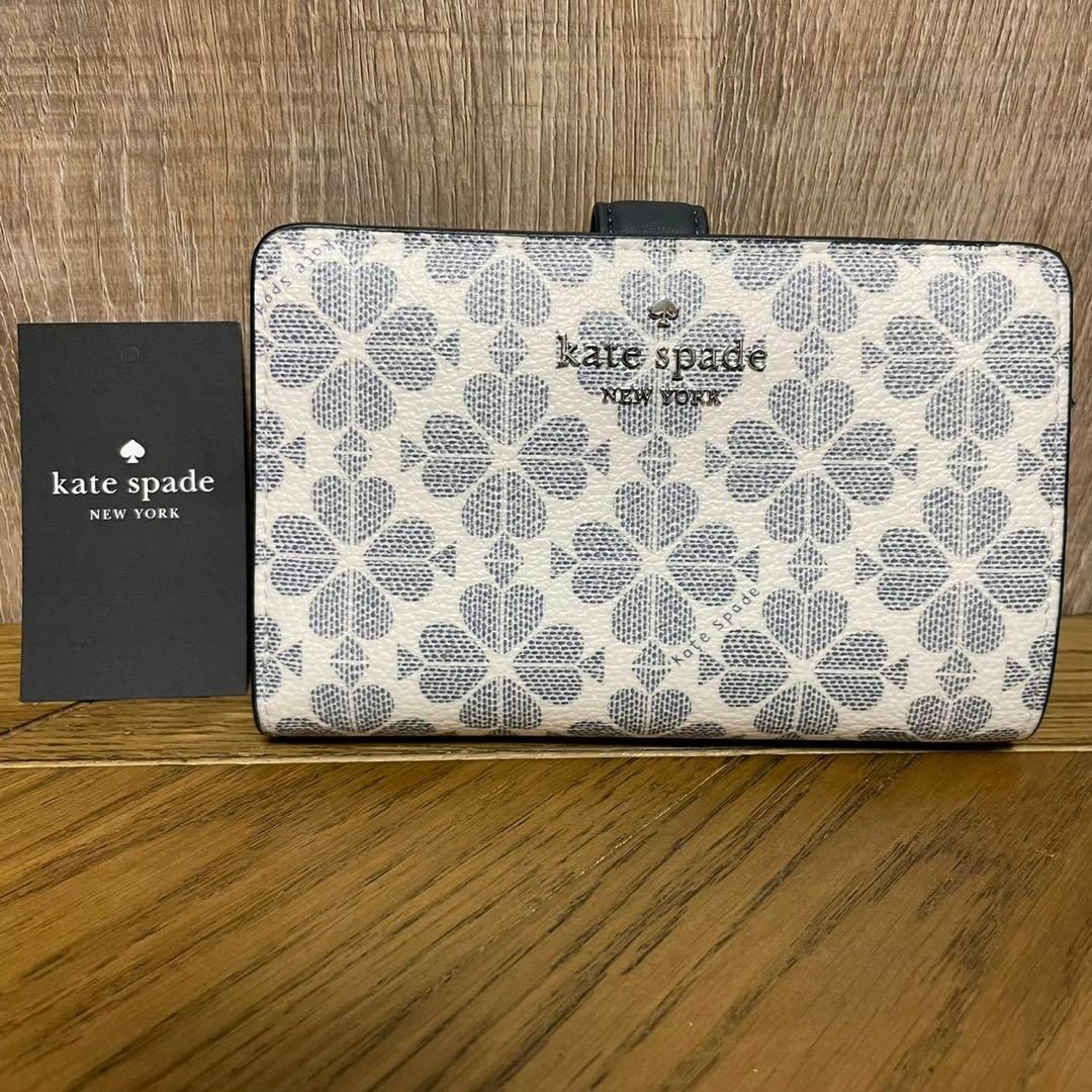 kate spade new york(ケイトスペードニューヨーク)の【新品】 kate spade二つ折り財布 Spade Flower ネイビー レディースのファッション小物(財布)の商品写真