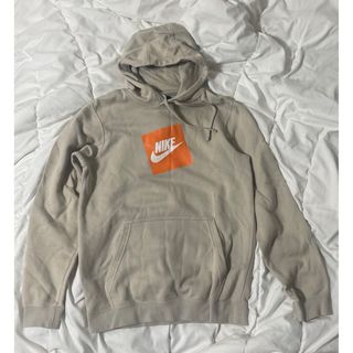 ナイキ(NIKE)のNIKE パーカー　(パーカー)