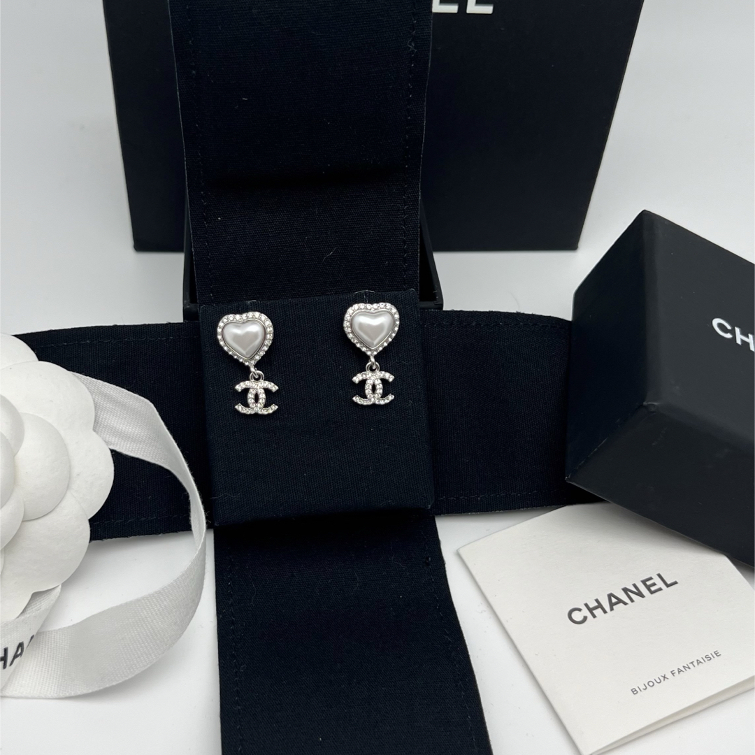 CHANEL(シャネル)のシャネル　CHANEL ピアス　ハート 新作 メンズのアクセサリー(ピアス(両耳用))の商品写真