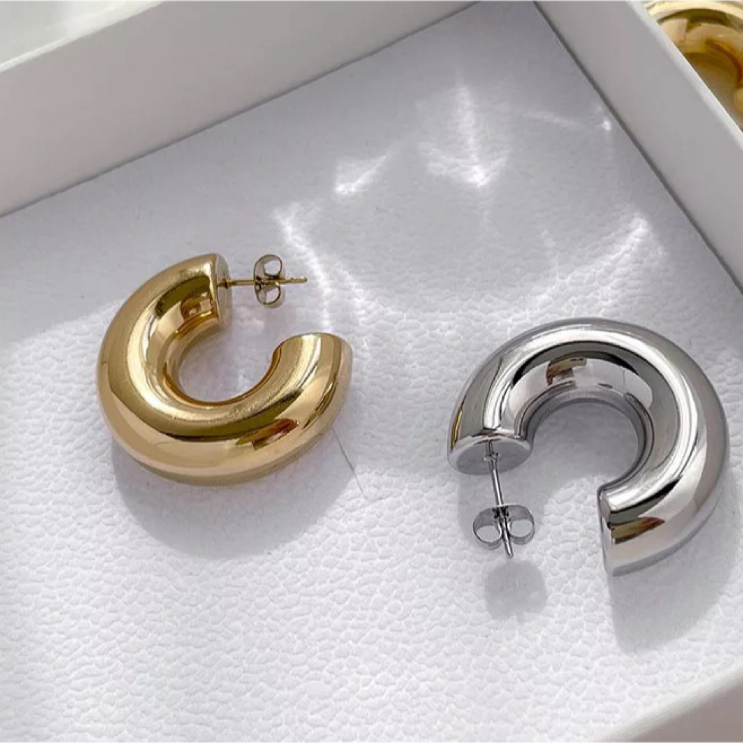 TODAYFUL(トゥデイフル)のChunky Drop Earrings / gold /  #224 レディースのアクセサリー(ピアス)の商品写真