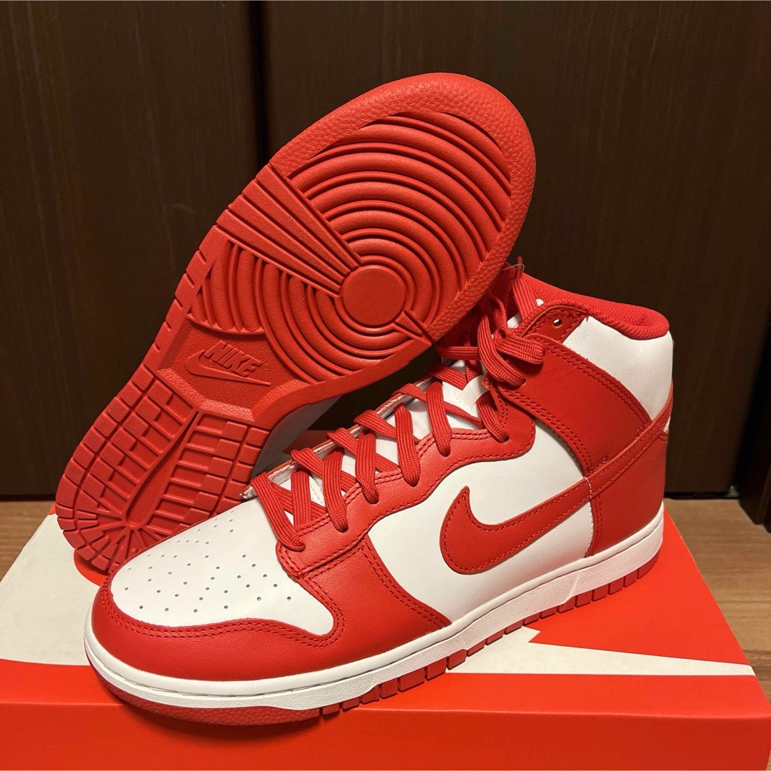NIKE - 【新品黒タグ付】NIKE ダンク ハイ 白赤 28の通販 by NIKE - 【新品黒タグ付】NIKE ダンク ハイ 白赤 28の通販 by