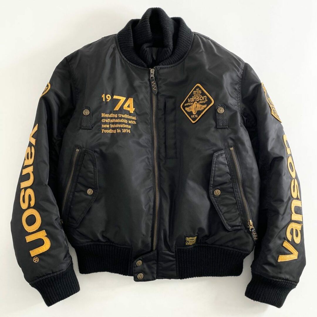 VANSON(バンソン)の16c2 《美品》 VANSON バンソン MA-1 フライトジャケット 防水 防寒 M ブラック ナイロンジャケット 刺繍 メンズのジャケット/アウター(フライトジャケット)の商品写真