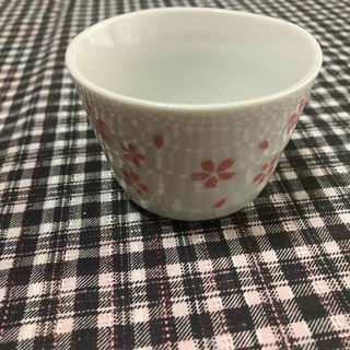 ぐい呑み　陶器　桜柄(食器)