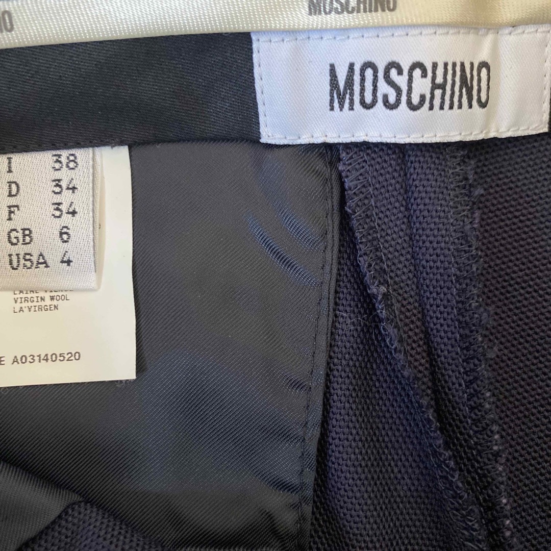 MOSCHINO(モスキーノ)のモスキーノ　パンツ レディースのパンツ(カジュアルパンツ)の商品写真