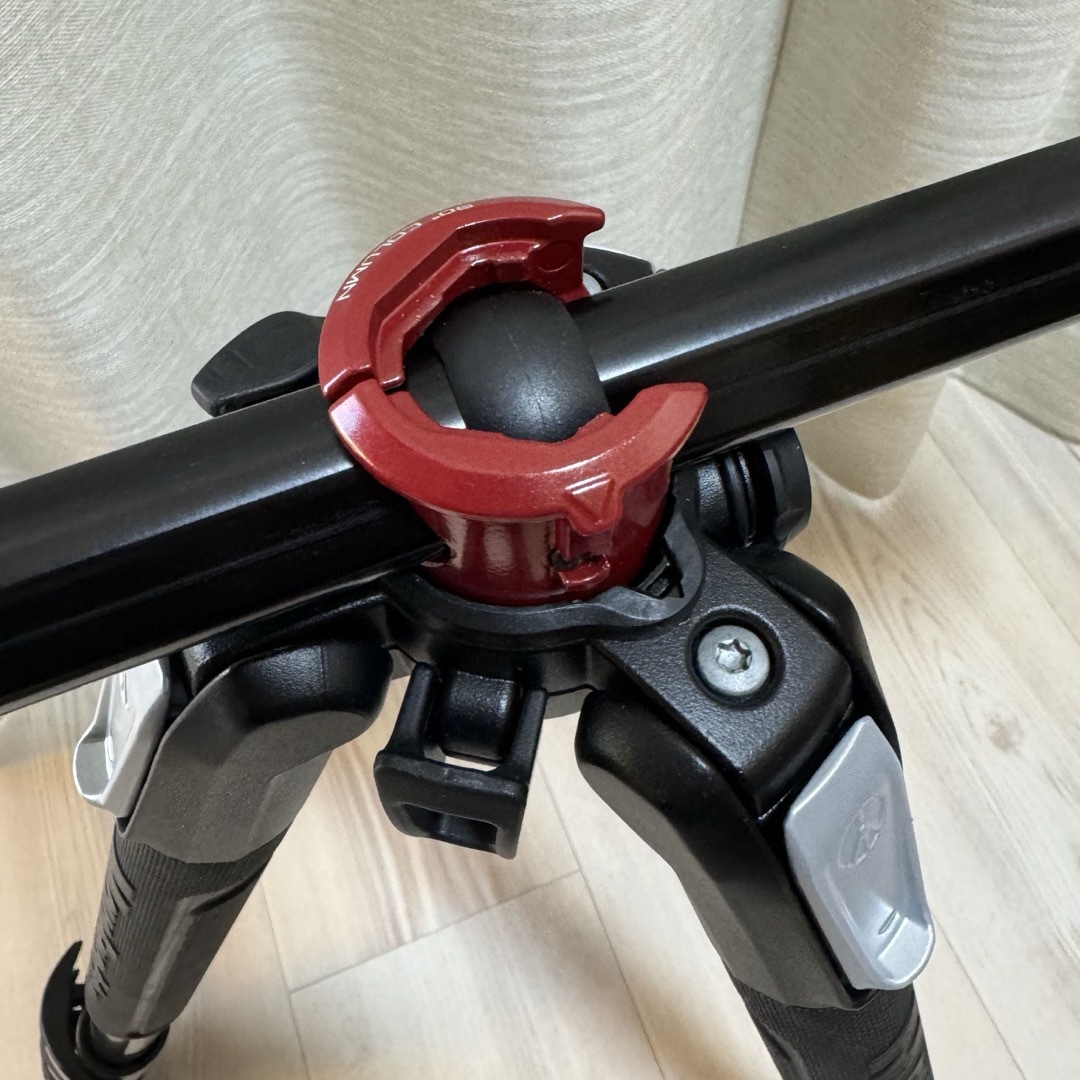 Manfrotto(マンフロット)のManfrotto 190プロアルミニウム三脚4段 +RC2付3ウェイ雲台キット スマホ/家電/カメラのカメラ(その他)の商品写真