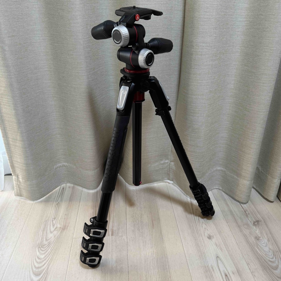 Manfrotto(マンフロット)のManfrotto 190プロアルミニウム三脚4段 +RC2付3ウェイ雲台キット スマホ/家電/カメラのカメラ(その他)の商品写真