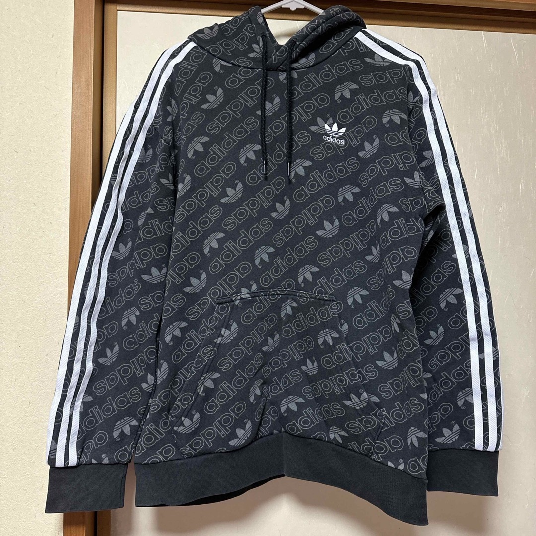 adidas(アディダス)のadidasパーカー レディースのトップス(パーカー)の商品写真