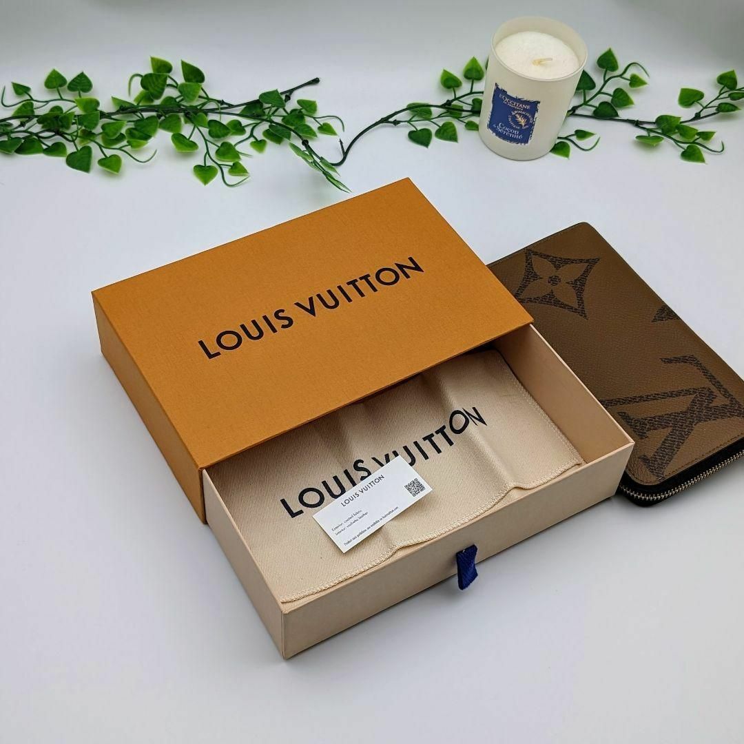 LOUIS VUITTON(ルイヴィトン)のルイヴィトン モノグラム ジャイアント ジッピーウォレット M67687 レディースのファッション小物(財布)の商品写真