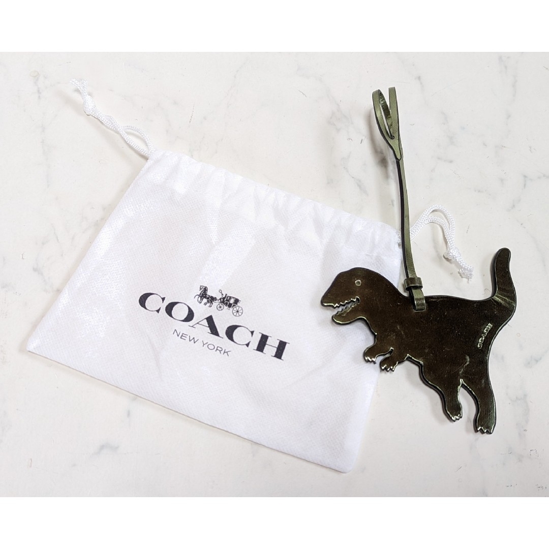 COACH(コーチ)のコーチCOACH☆恐竜 ダイナソー チャーム レディースのファッション小物(キーホルダー)の商品写真
