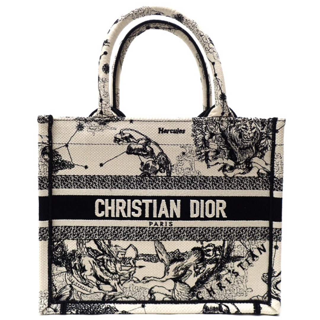 Christian Dior(クリスチャンディオール)の【★Christian Dior★】『ブックトート/スモールバッグ』星座/トワル ドゥ ジュイ ゾディアック エンブロイダリー/キャンバス/レザー/トロッター/トロター/軽量/スモールサイズ/CD/C・Dior/クリスチャン・ディオール/M1265ZRHZ_M06E/レディース　36694K0224　＠ レディースのバッグ(トートバッグ)の商品写真