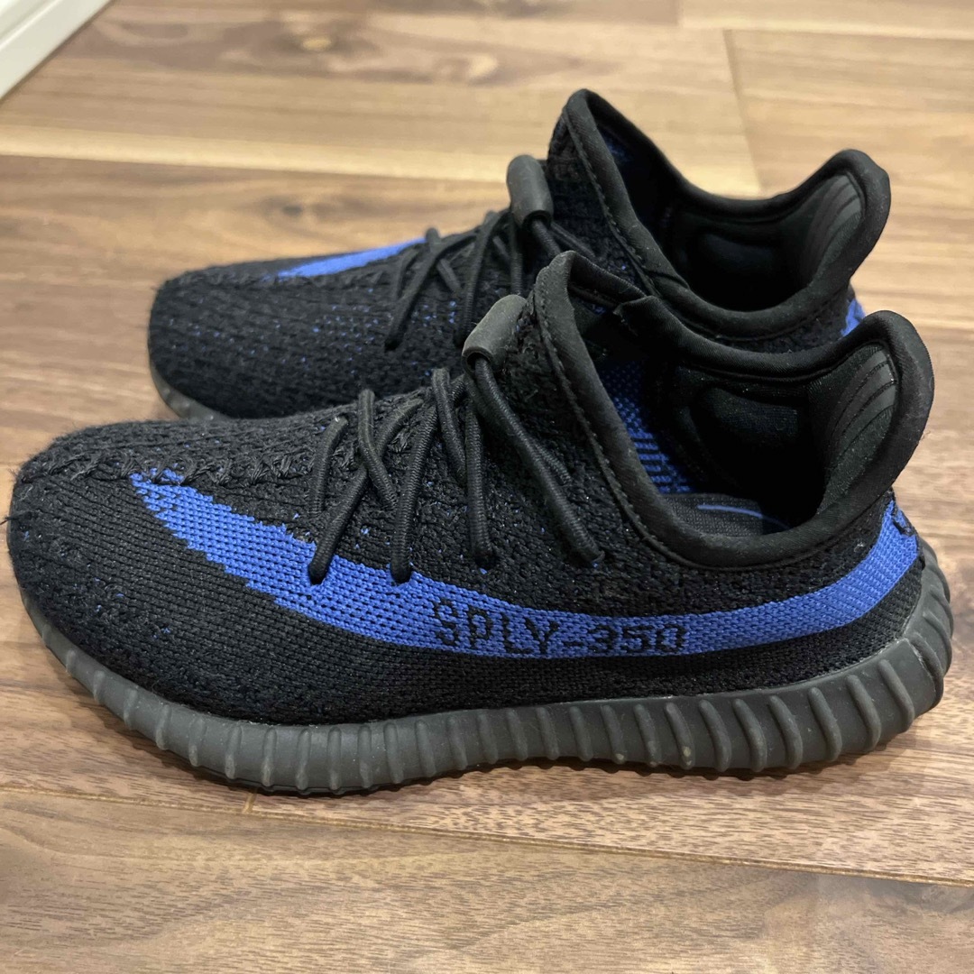 YEEZY（adidas）(イージー)のyeeszy boost 350 v2 19cm キッズ キッズ/ベビー/マタニティのキッズ靴/シューズ(15cm~)(スニーカー)の商品写真