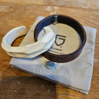 GARNI Wood Crockery Bangle L / レザーブレス付