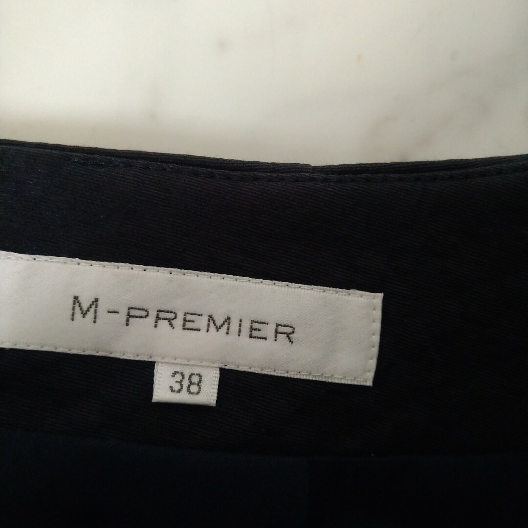 M-premier(エムプルミエ)のM-PREMIER　エムプルミエ　ジャガード　スカート　ブラック　38 レディースのスカート(ひざ丈スカート)の商品写真