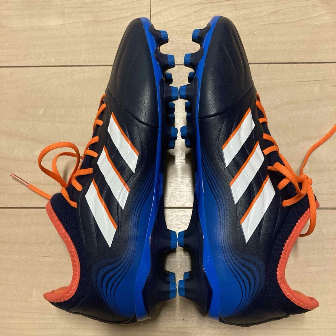 adidas(アディダス)の【中古美品】天然皮革 adidas サッカースパイク コパセンス 25.5cm スポーツ/アウトドアのサッカー/フットサル(シューズ)の商品写真