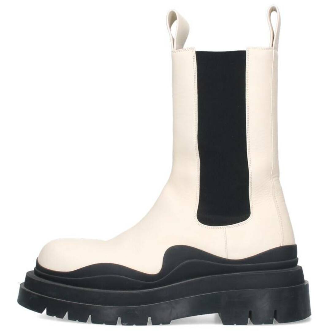 Bottega Veneta(ボッテガヴェネタ)のボッテガヴェネタ  THE TIRE BOOT タイヤサイドゴアハイカットブーツ メンズ 43 メンズの靴/シューズ(ブーツ)の商品写真