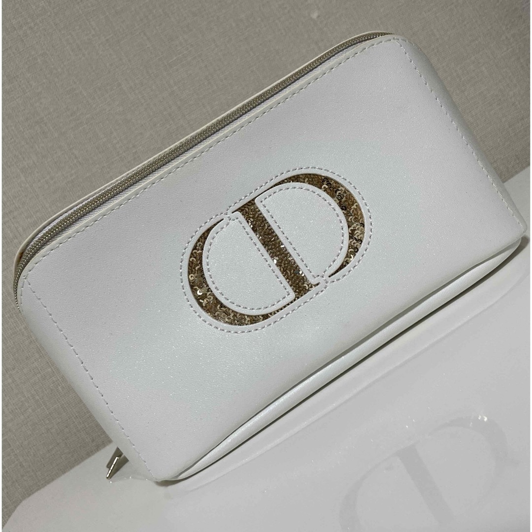 Dior(ディオール)の【最終値下げ】Dior❤︎ポーチ新品 レディースのファッション小物(ポーチ)の商品写真