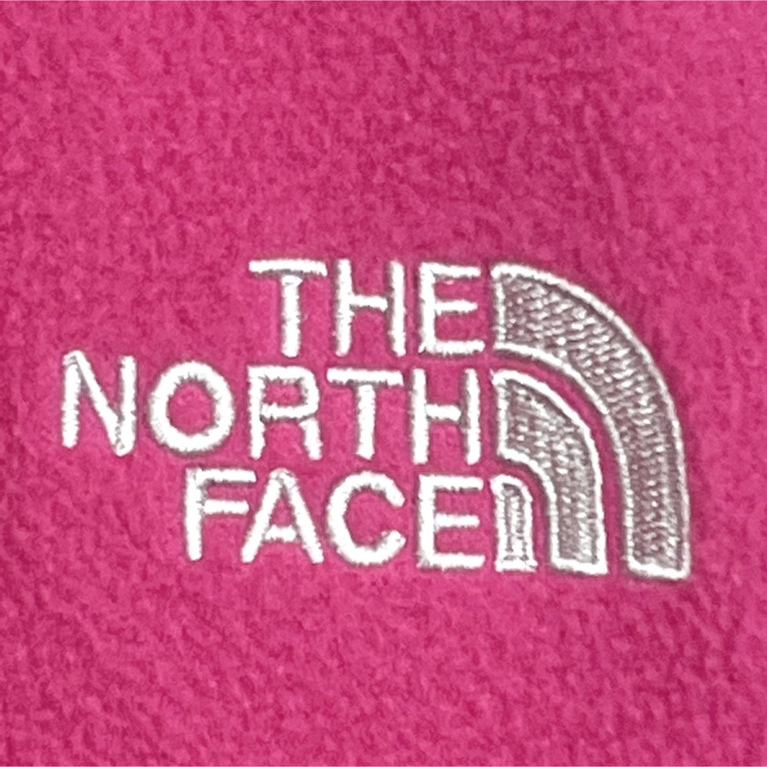 THE NORTH FACE(ザノースフェイス)の人気 ノースフェイス ロゴ刺繍 フリースジャケット レディースM ピンク レディースのジャケット/アウター(ブルゾン)の商品写真
