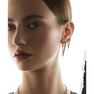 ミキモト(MIKIMOTO)の国内百貨店購入　ミキモト v code ピアス　シルバー　完売品　(ピアス)