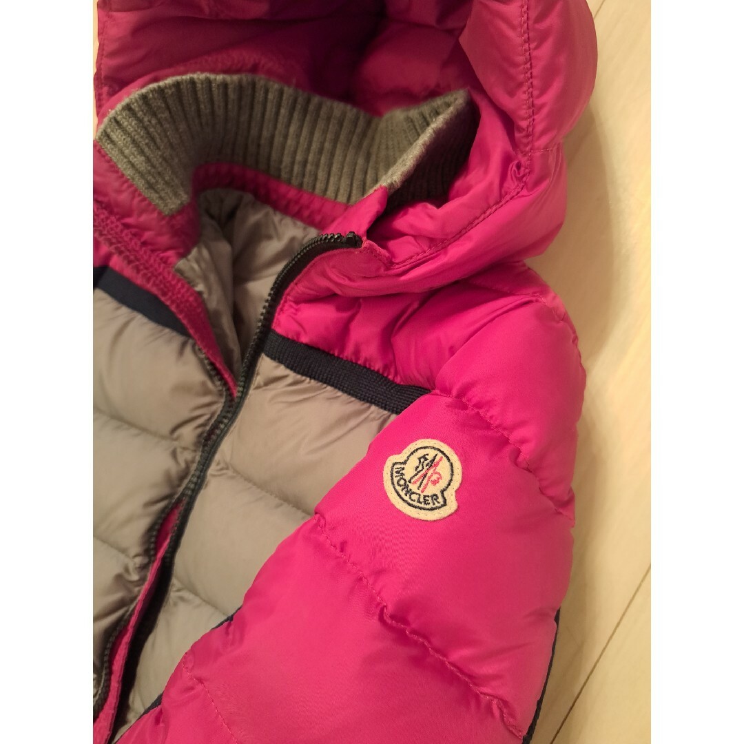 MONCLER(モンクレール)のMONCLER ダウン キッズ　5Y キッズ/ベビー/マタニティのキッズ服男の子用(90cm~)(ジャケット/上着)の商品写真