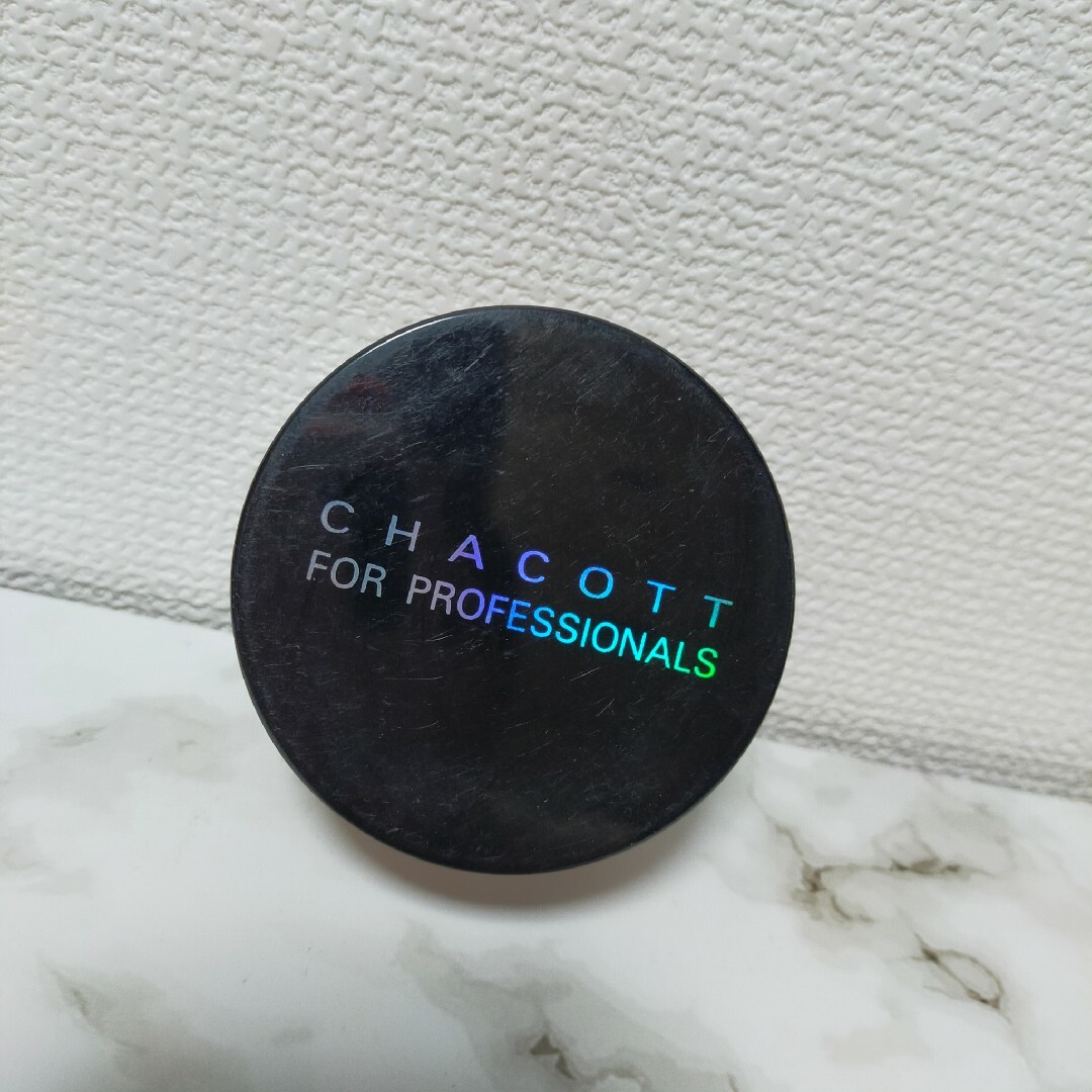 CHACOTT(チャコット)のチャコット フィニッシングパウダー 限定色 グロー ナチュラル 30g コスメ/美容のベースメイク/化粧品(フェイスパウダー)の商品写真