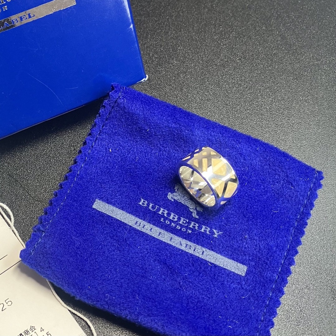 BURBERRY BLUE LABEL(バーバリーブルーレーベル)の【正規品 美品】 バーバリー ノバチェック シルバーリング シグネチャー 指輪 レディースのアクセサリー(リング(指輪))の商品写真