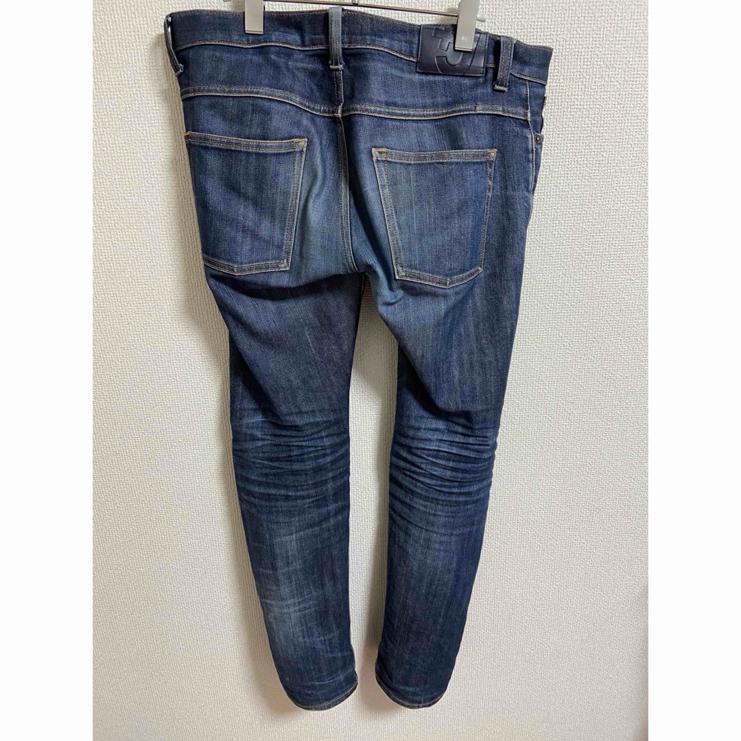 ユニクロのジルサンダーコラボ、セルビッジスリムフィットストレートジーンズ +Ｊ  メンズのパンツ(デニム/ジーンズ)の商品写真