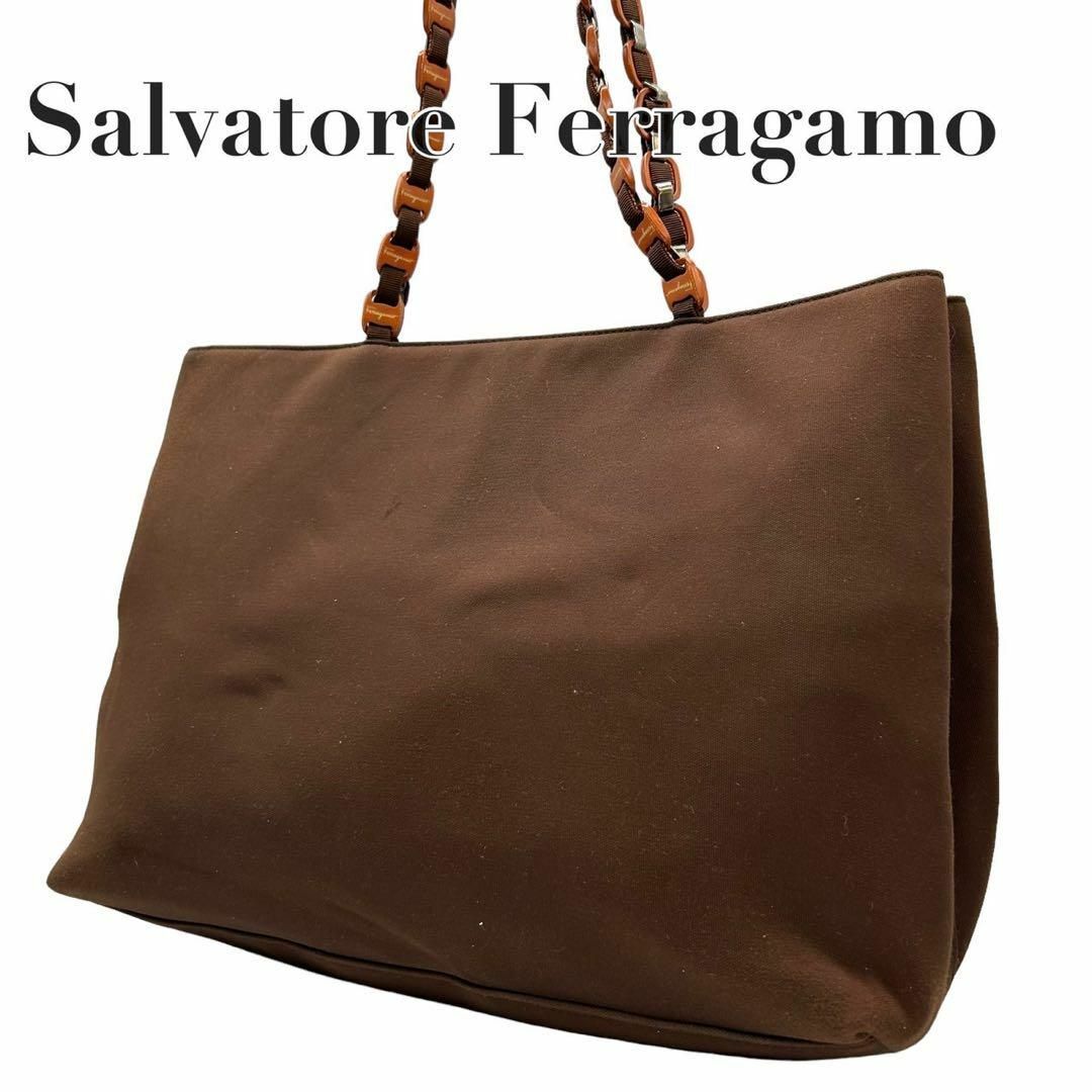 Salvatore Ferragamo(サルヴァトーレフェラガモ)のサルヴァトーレ　フェラガモ　s53 肩掛け　ワンショルダーバッグ　キャンバス レディースのバッグ(ショルダーバッグ)の商品写真