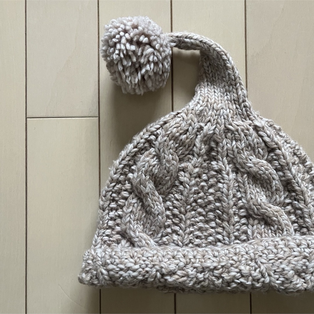 DESIGN CABLE KNIT CAP レディースの帽子(ニット帽/ビーニー)の商品写真