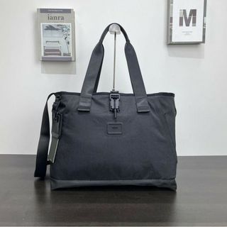 トゥミ(TUMI)のTUMI Alpha Bravo 「リトリート」トート マットブラック(ビジネスバッグ)