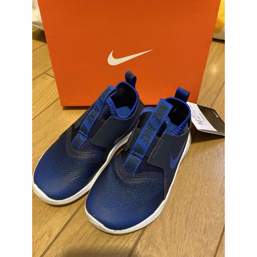 NIKE(ナイキ)のナイキ　スニーカー キッズ/ベビー/マタニティのキッズ靴/シューズ(15cm~)(スニーカー)の商品写真