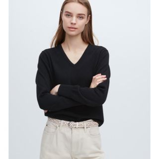 ユニクロ(UNIQLO)のユニクロ UNIQLO ウォッシャブルコットンVネックセーター 新品タグ付(ニット/セーター)