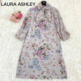 ローラアシュレイ(LAURA ASHLEY)の美品☆ローラアシュレイ ボウタイ リボン フラワープリントワンピース(ロングワンピース/マキシワンピース)