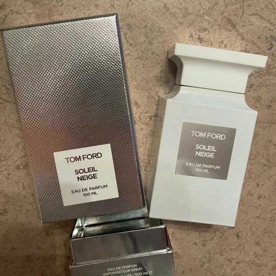 TOM FORD(トムフォード)の新品トムフォード ソレイユネージュ soleil neige EDP 100ml コスメ/美容の香水(ユニセックス)の商品写真