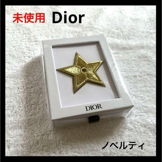 クリスチャンディオール(Christian Dior)の未使用 Dior スター ブローチ ノベルティ(ブローチ/コサージュ)