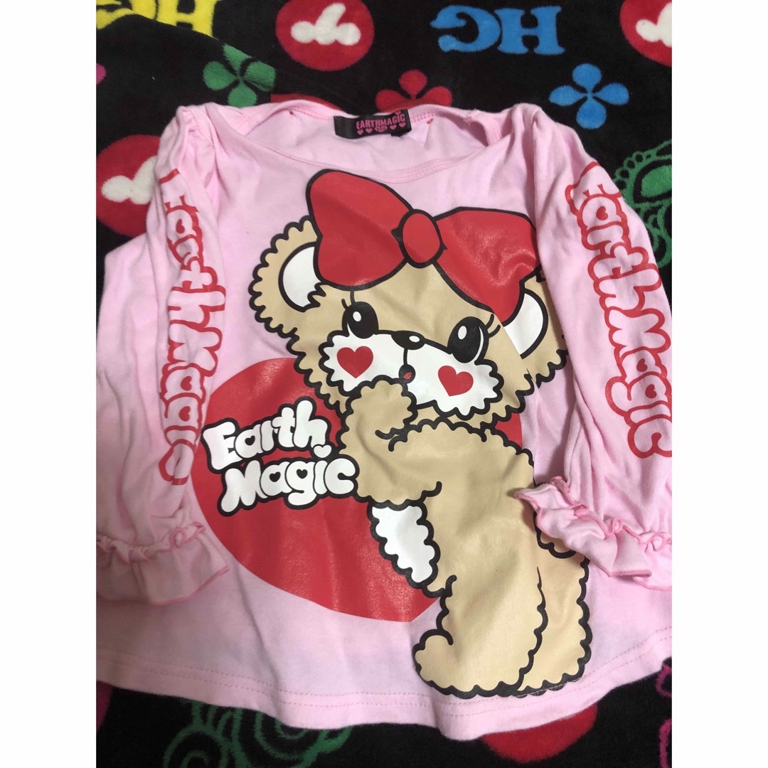 EARTHMAGIC(アースマジック)の振り向きマフィー キッズ/ベビー/マタニティのキッズ服女の子用(90cm~)(Tシャツ/カットソー)の商品写真