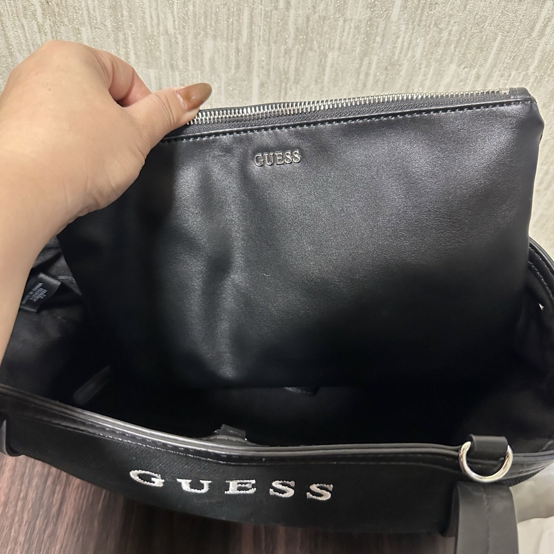 GUESS(ゲス)のミニトートバッグ レディースのバッグ(トートバッグ)の商品写真