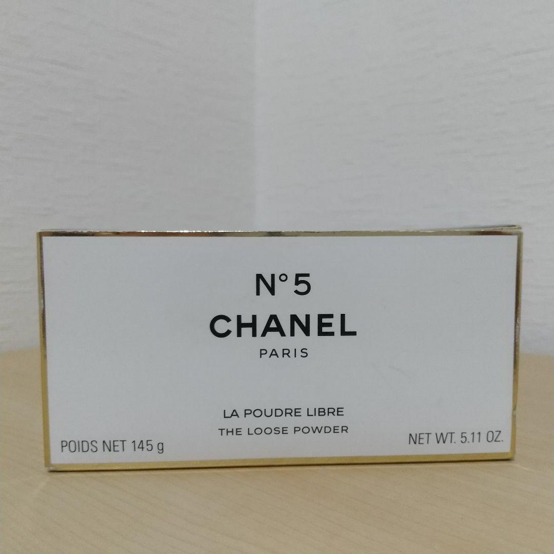 CHANEL(シャネル)のシャネル No5  ルースパウダー  145g  ボディパウダー バスパウダー コスメ/美容のボディケア(ボディパウダー)の商品写真